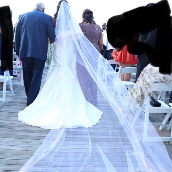 ROSE GOLD Metallic Flaked Bridal Veil - Hera by Cleo and Clementine - Picture 1 of 6